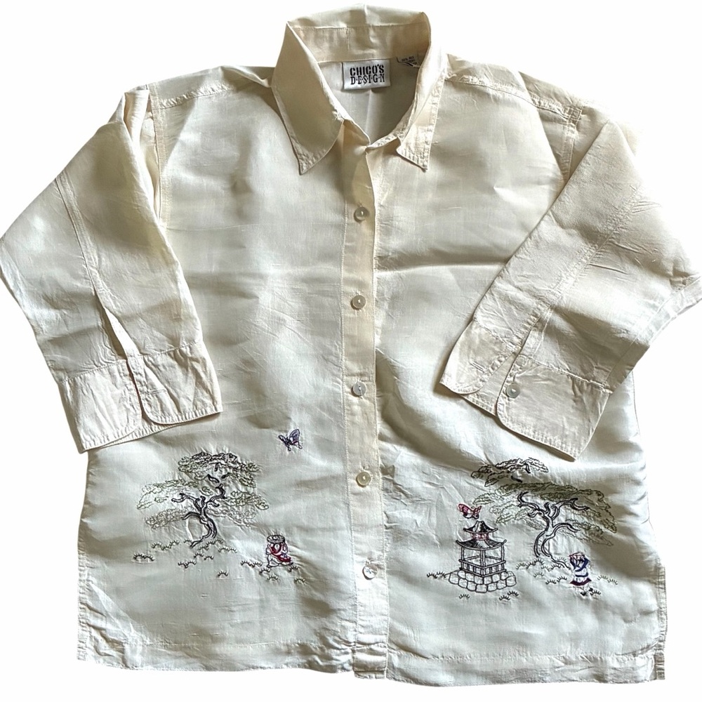 Chico’s Silk Ivory Embroidered Blouse Asian Scenic Button Front Size 0 / Small